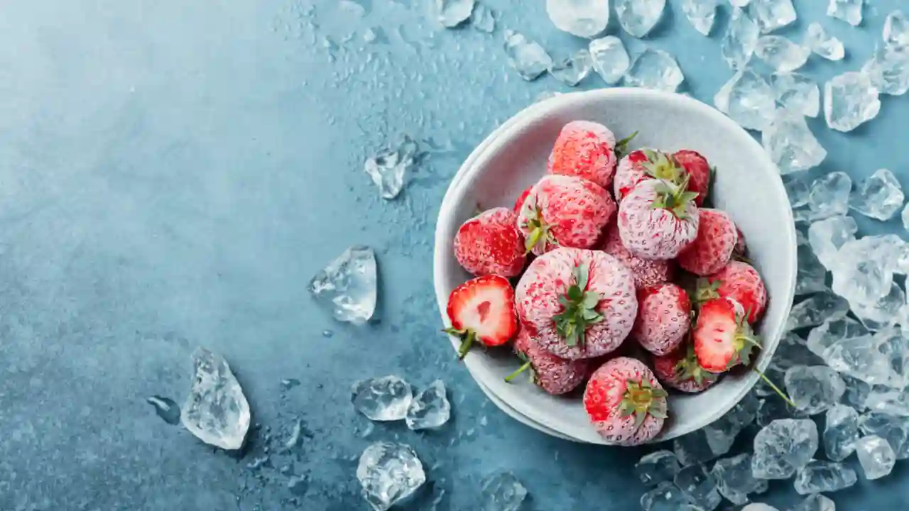 can gerbils eat frozen strawberries